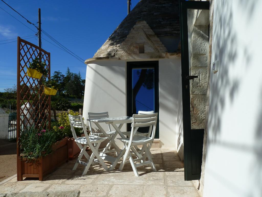 Il Piccolo Trullo Guest House Cisternino Exterior photo